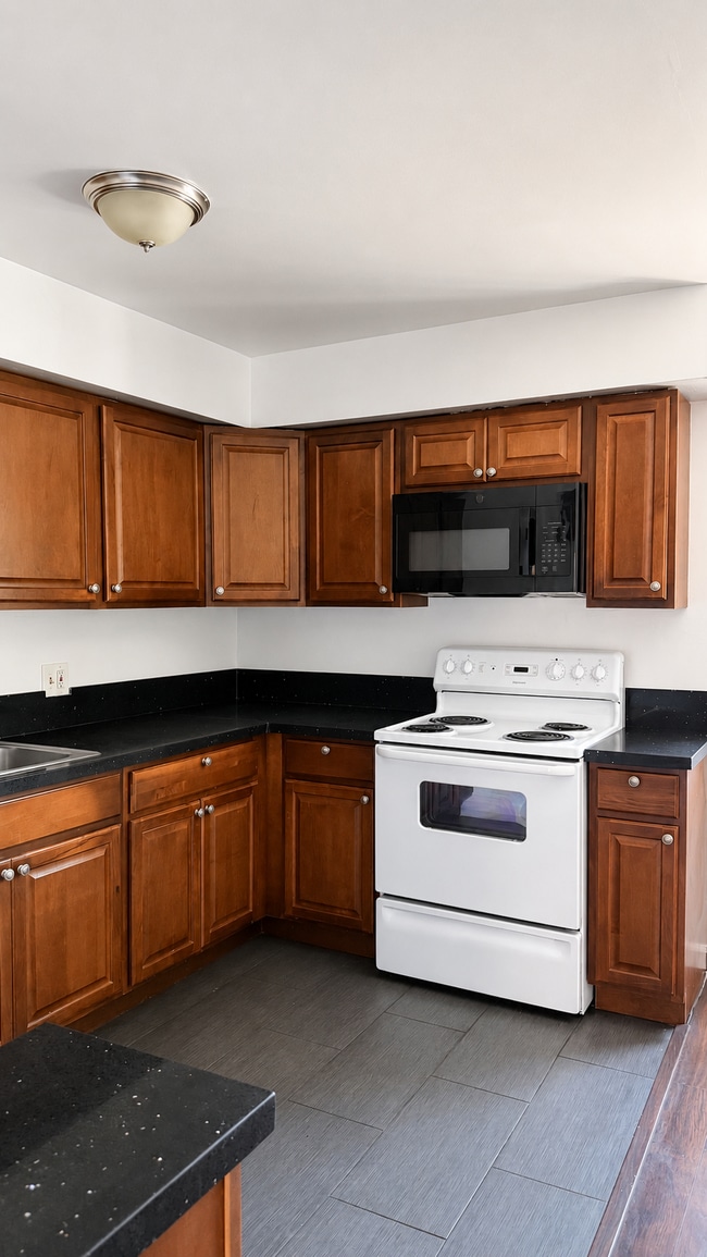 Kitchen - 4911 Laurel Canyon Blvd Unit Second floor