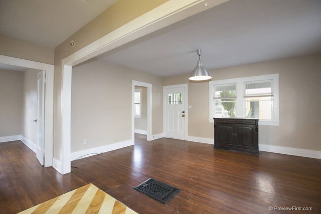 Photo - Adorable 2 Bedroom Cottage with Fenced yard, Washer+Dryer, Dishwasher, Reserved Parking! Unit 3143 30th Street
