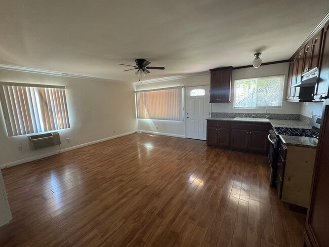 Living Room/Kitchenette - 1010 Thompson Ave Unit B