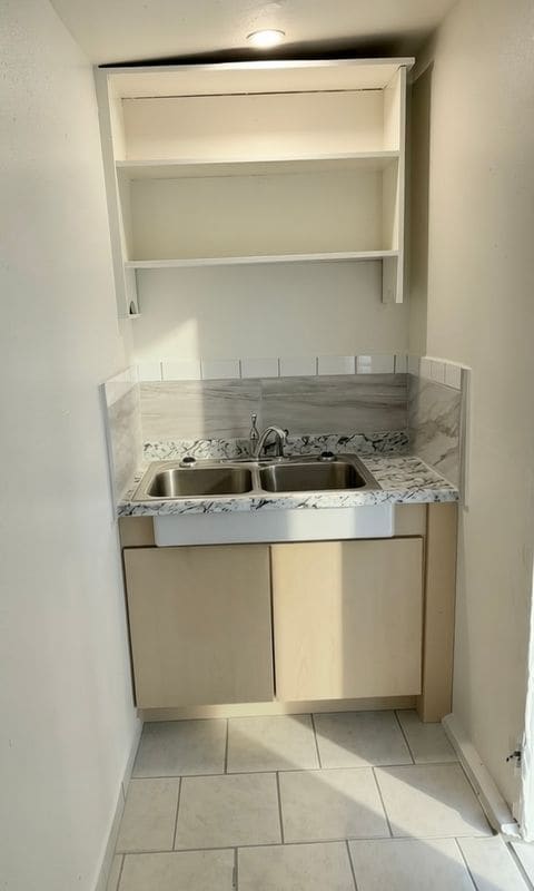 Photo - 2624 Live Oak St