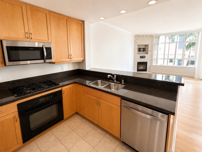 Photo - 850 Beech St Unit 304