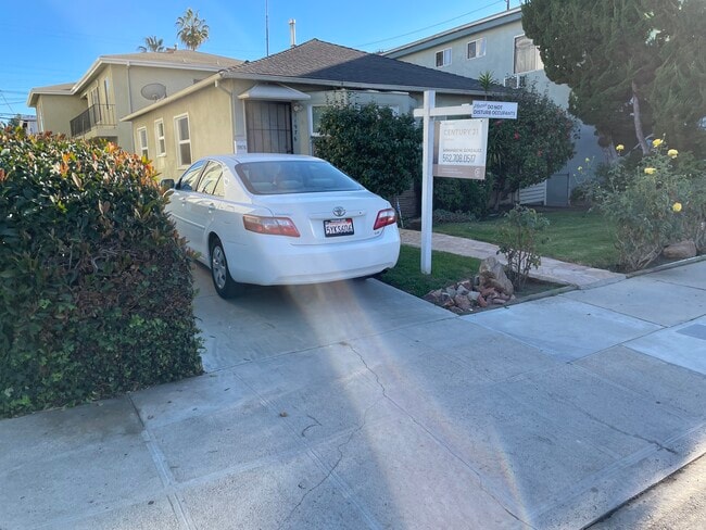 Building Photo - 11976 Walnut Ln Unit 11976 Walnut Ln