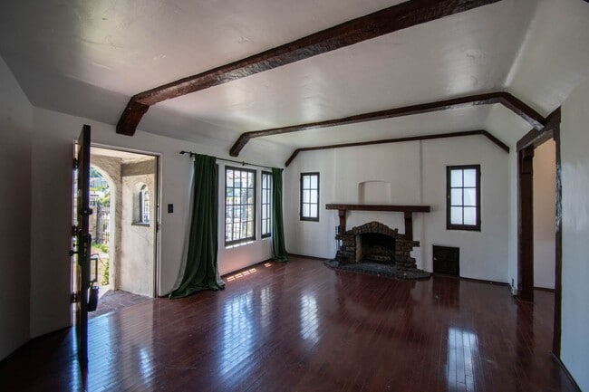 Photo - 2906 Griffith Park Blvd Unit 2912.5
