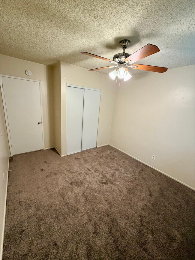 Photo - 12414 Dunrobin Ave Unit 9