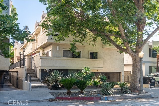 Building Photo - 14450 Benefit St Unit 2