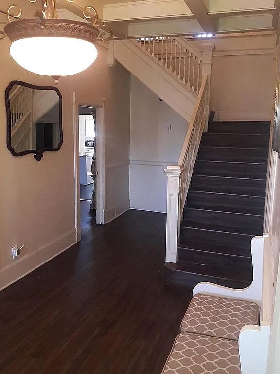 Photo - 1438 W 28th St