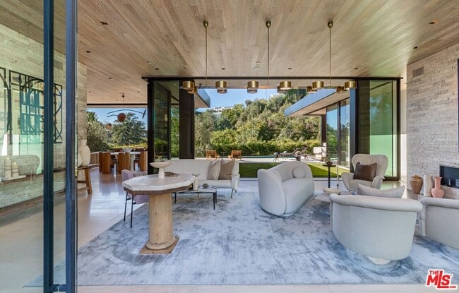 Photo - 1335 Carla Ln