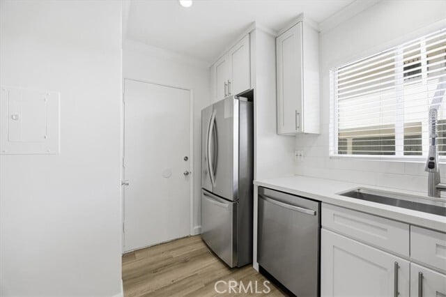 Photo - 241 S Barrington Ave Unit B4