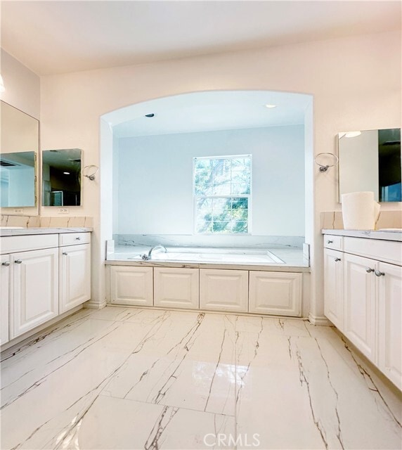 Photo - 1437 Georgia St