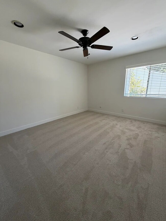 Photo - 18241 Andrea Cir N