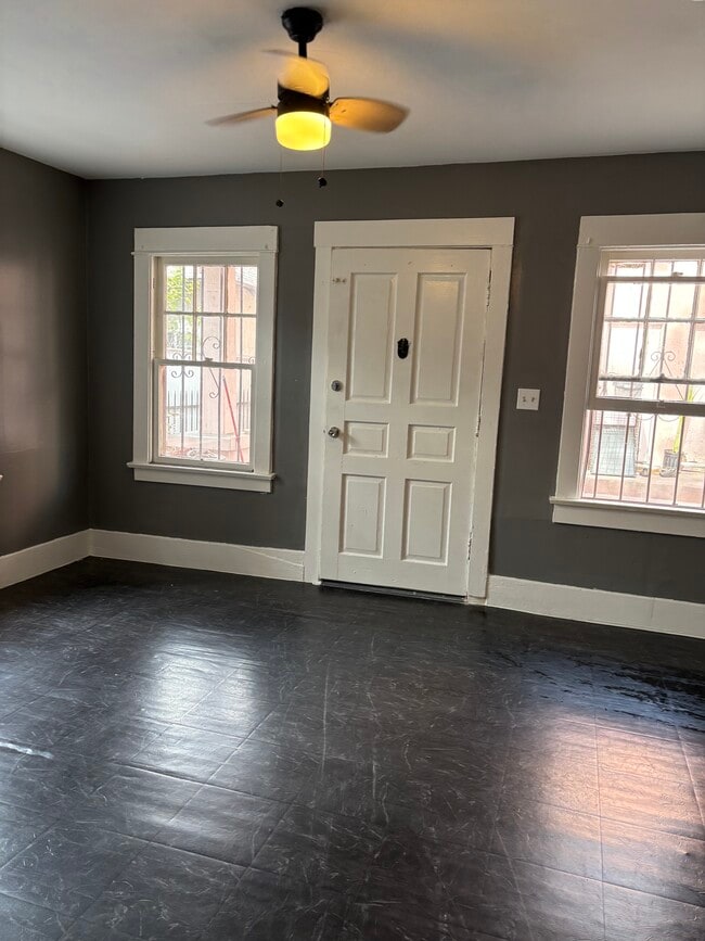 living room - 722 1/2 W 41st Dr