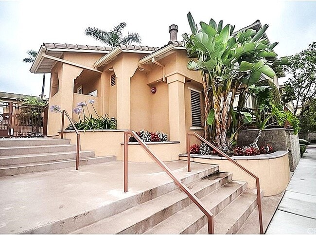 Photo - 317 W Summerfield Cir