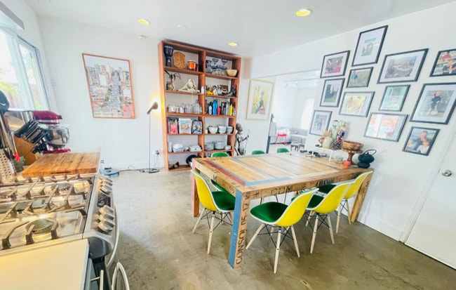 Photo - 3834 La Rosa Dr