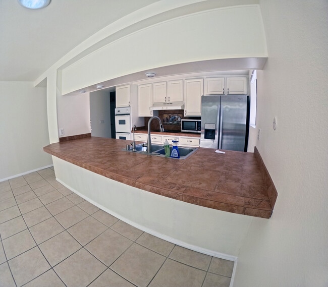 Kitchen - 776 Dewane Dr