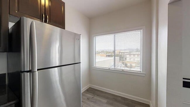 Photo - 334 Heliotrope Dr