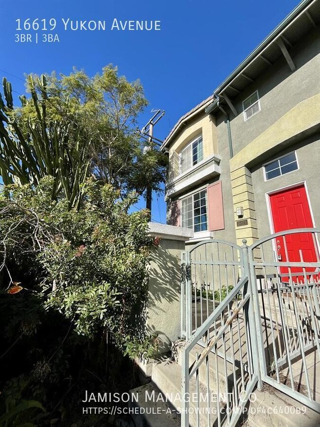 Photo - 16619 Yukon Ave