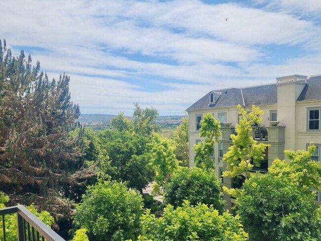 Building Photo - 2463 Watermarke Pl