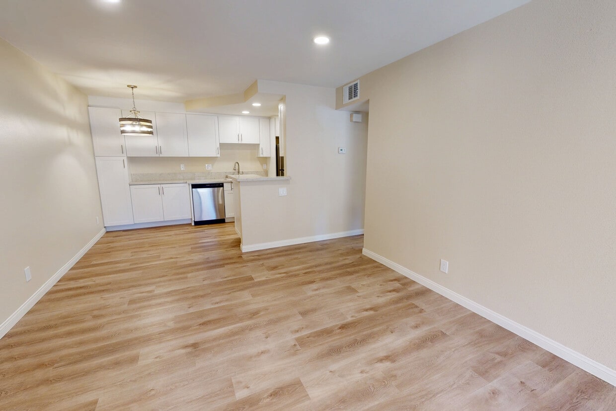 3D Tour - Wintercrest Village Apartments