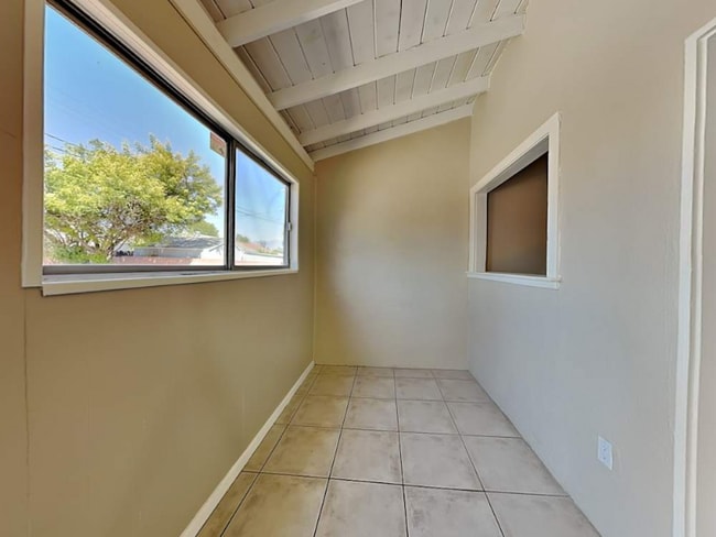 Photo - 14249 Minnehaha St