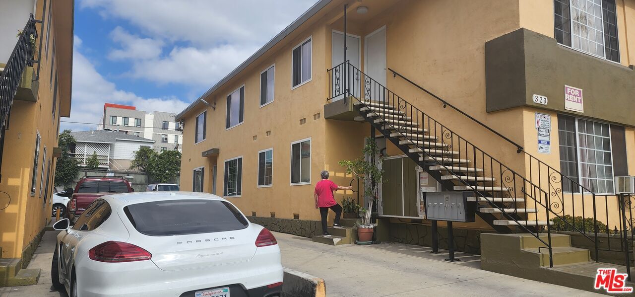 Photo - 323 N Virgil Ave Unit 2