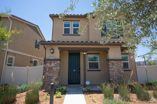 Building Photo - 27638 Sawtooth Ln Rental