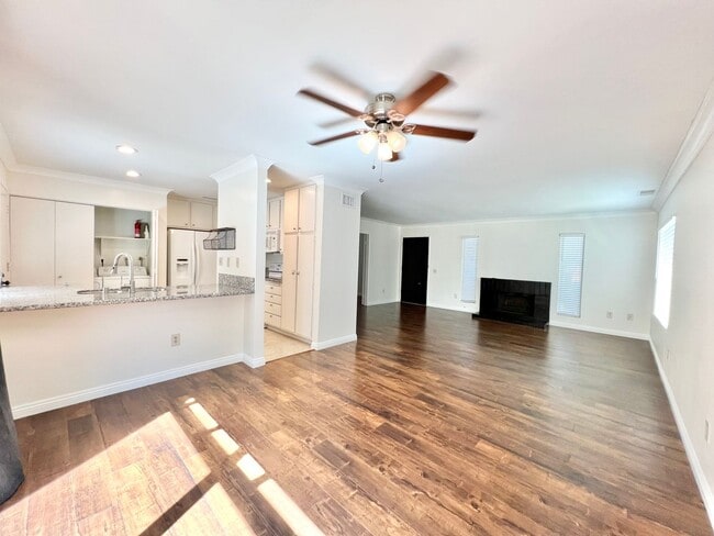 Photo - Beautiful 3Bd/2Ba In a Great Location!