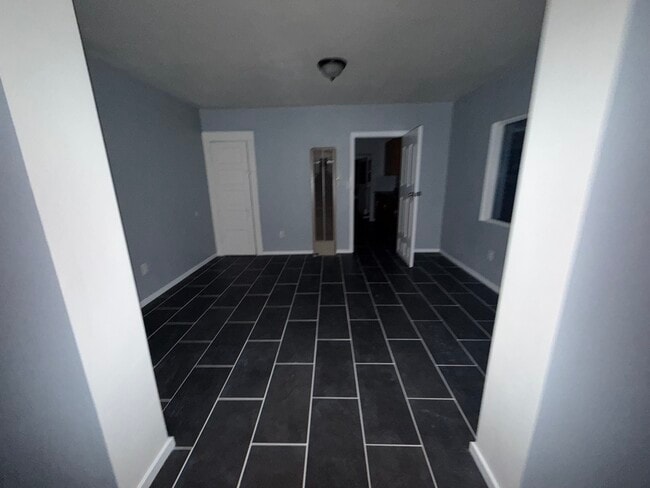 Photo - 524 S Soto St