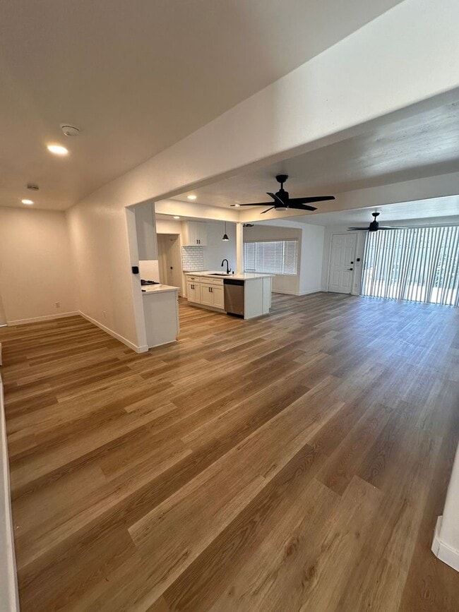 Photo - 6249-6253 Mary Lane Dr Unit 6251