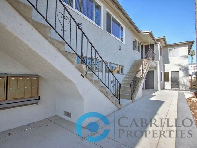 Photo - 4661 Oregon St