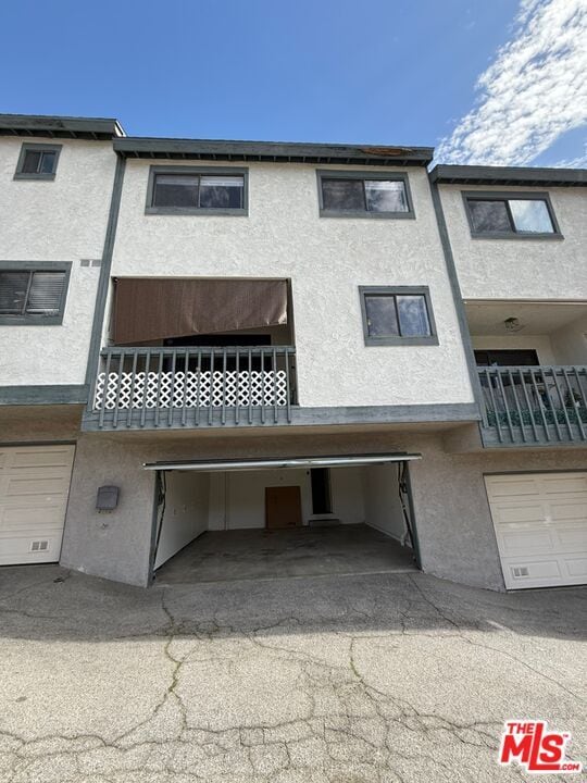 Photo - 2809 Montrose Ave Unit 10