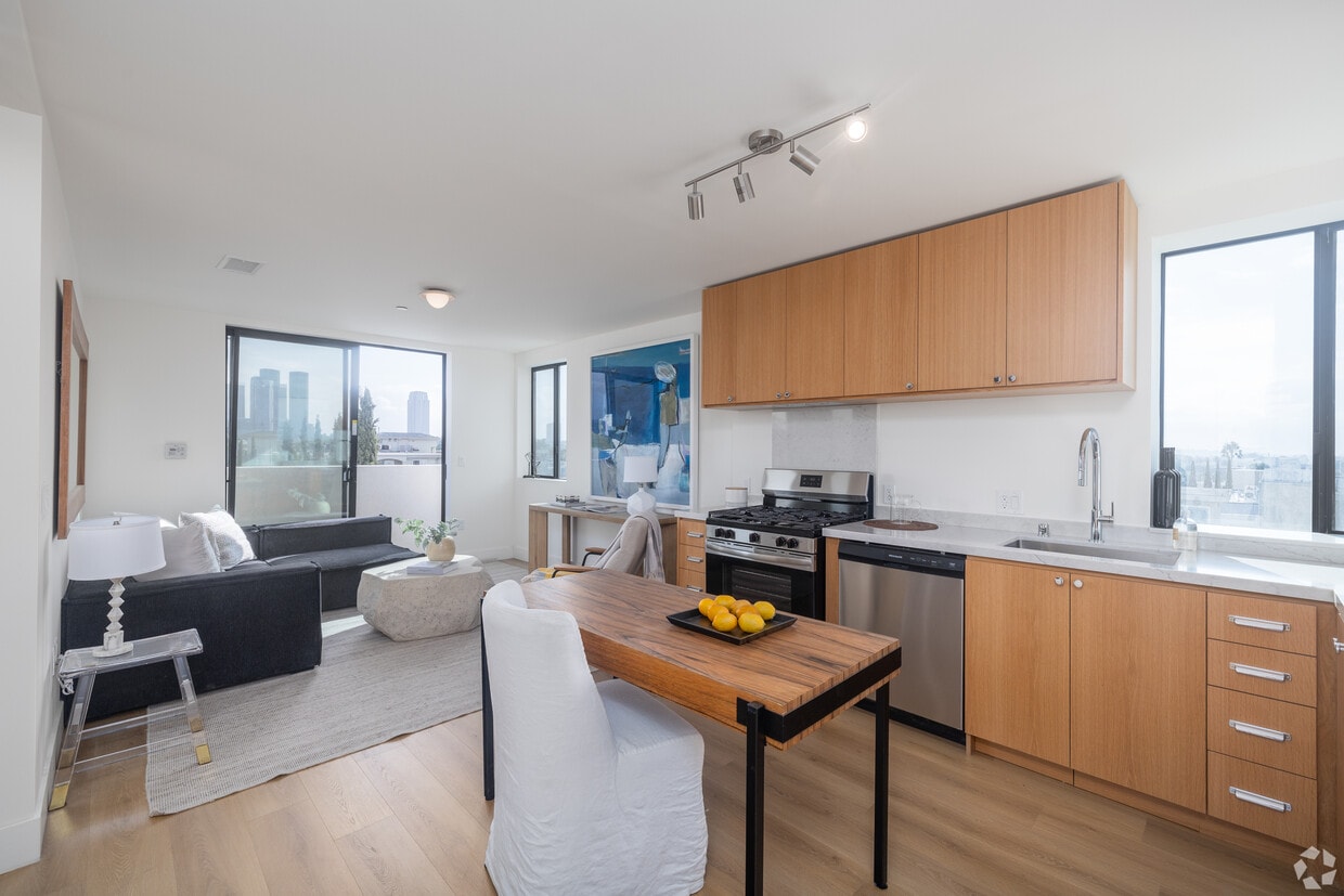 Floor Plan - Rear Unit