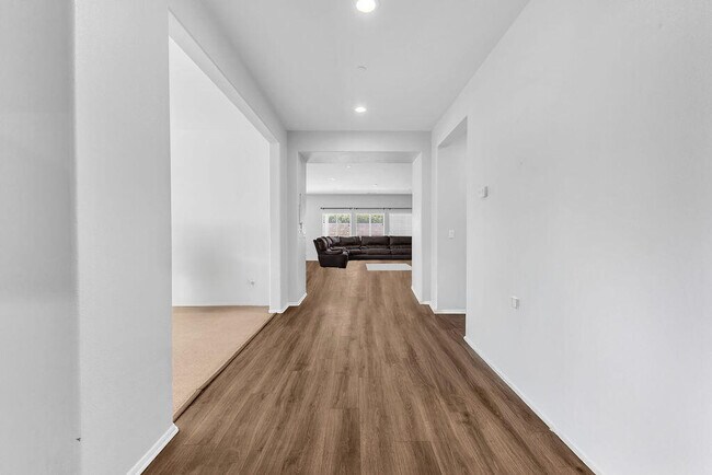 Photo - 42727 St Lucia St