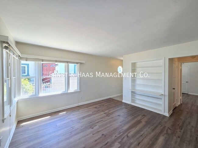 Building Photo - 3223 Lemon Ave