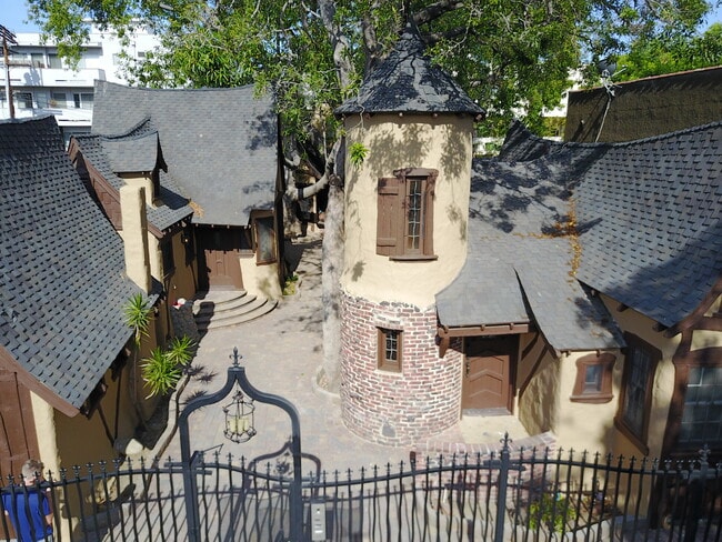 Photo - 1330 N Formosa Ave Unit 1/2