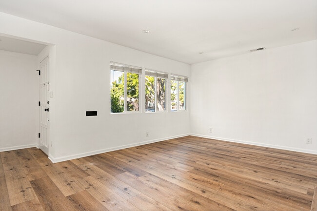 Photo - 5840 Allott Ave