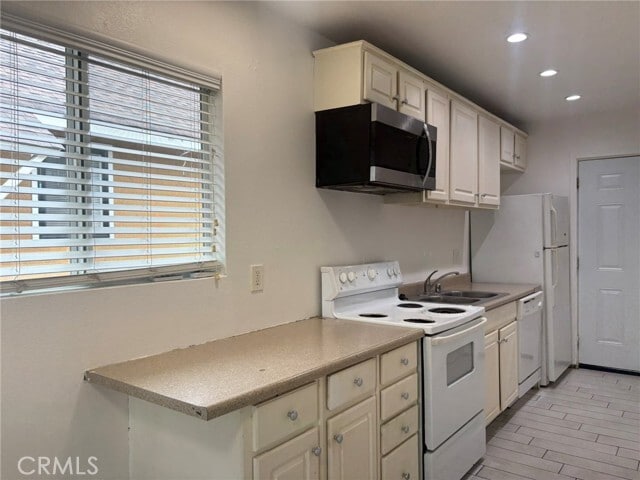 Photo - 609 S Vine Ave