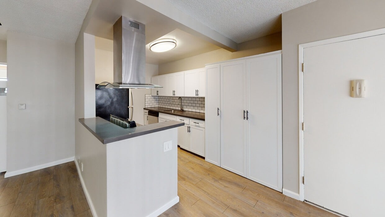 3D Tour - The DLP Hollywood Apartments