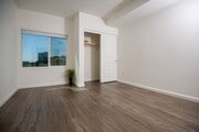 Photo - Cahuenga Place - 3400 Cahuenga Blvd West Apartments