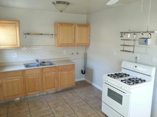 Building Photo - 4092-4096 Green Unit 4092 Rental