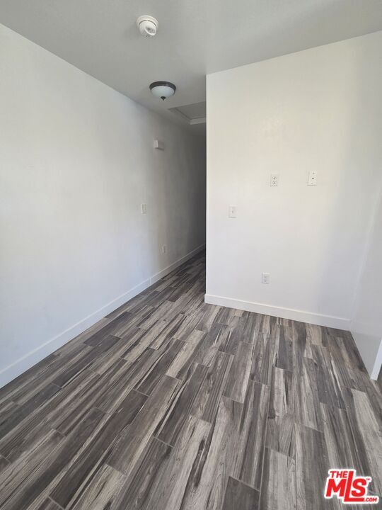 Photo - 817 W 101st St