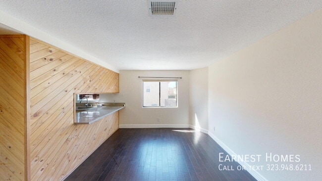 Photo - 14401 Plummer St