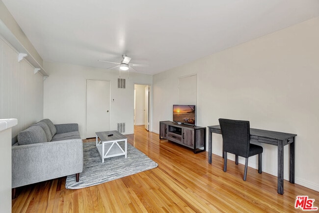 Photo - 4035 Inglewood Blvd Unit #1