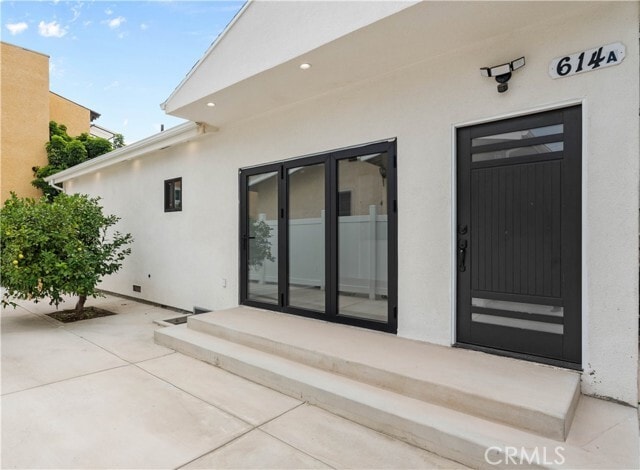 Building Photo - 614 E Lomita Ave