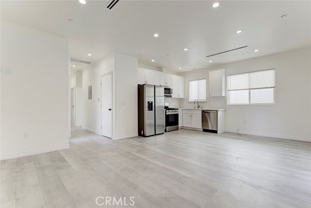 Photo - 7858 Kyle St