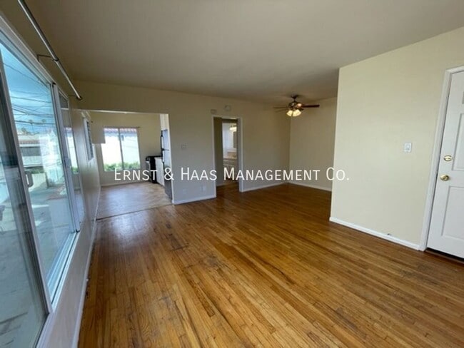 Photo - 159 Roycroft Ave Unit 04