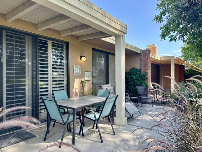 Photo - 365 San Remo St