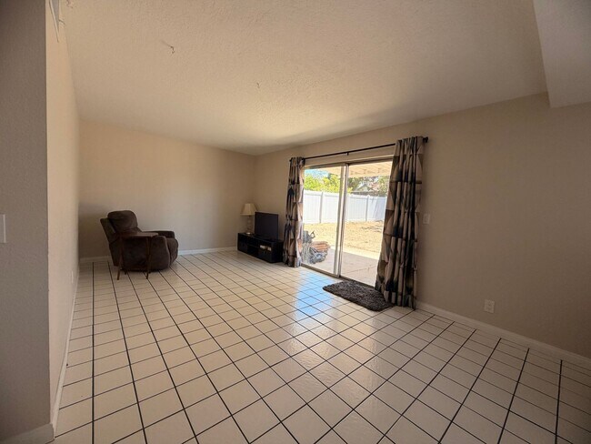 Photo - 12658 Heartleaf St