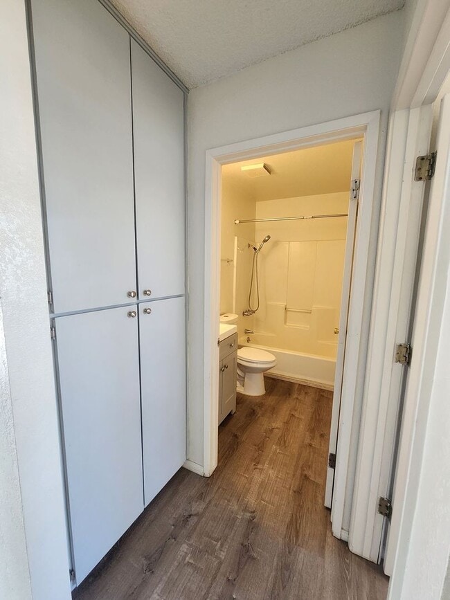 Photo - Alamo Apartments Unit B