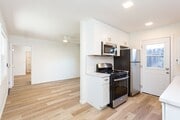 Photo - COMING SOON!! Amazing Renovated 1-BR Apartment Unit ... Unit 7621