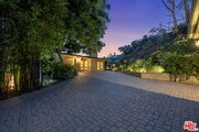 Photo - 1457 Claridge Dr House